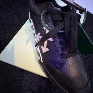 Off-White sneakers low